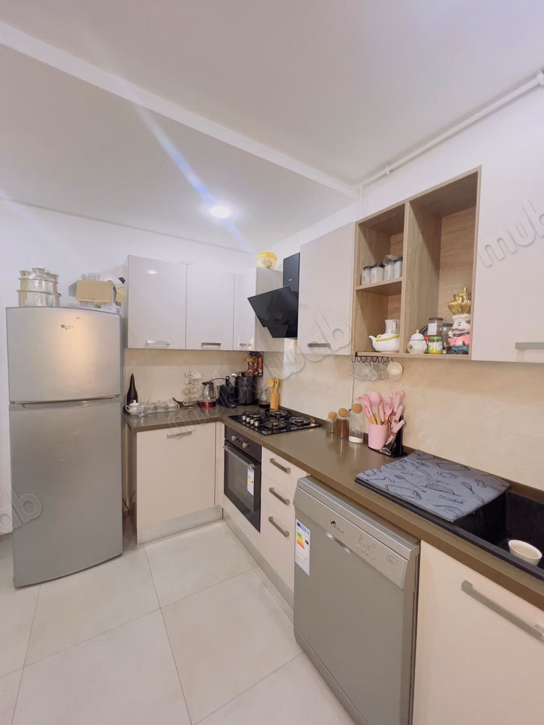À vendre un s2 moderne à sahloul 4