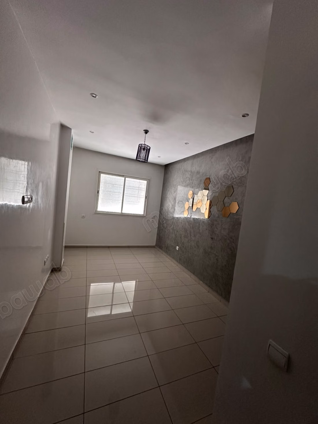 Un bel appartement vide à louer 
Mimosas kénitra