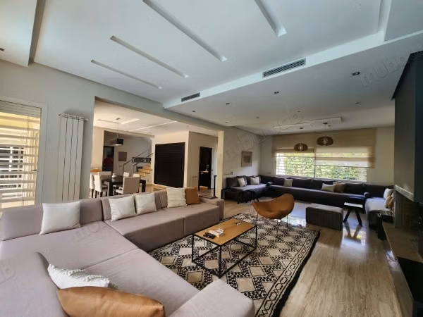 Villa au style épurée à louer, Casanearshore