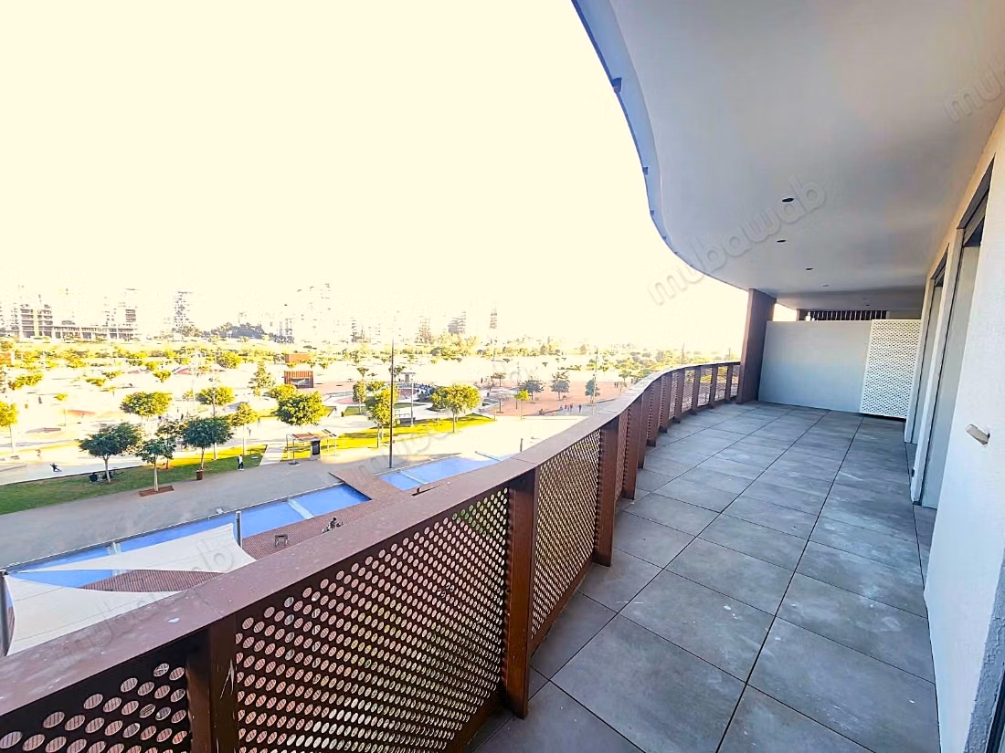 Beautiful apartment for rent with a view of CasaAnfa park