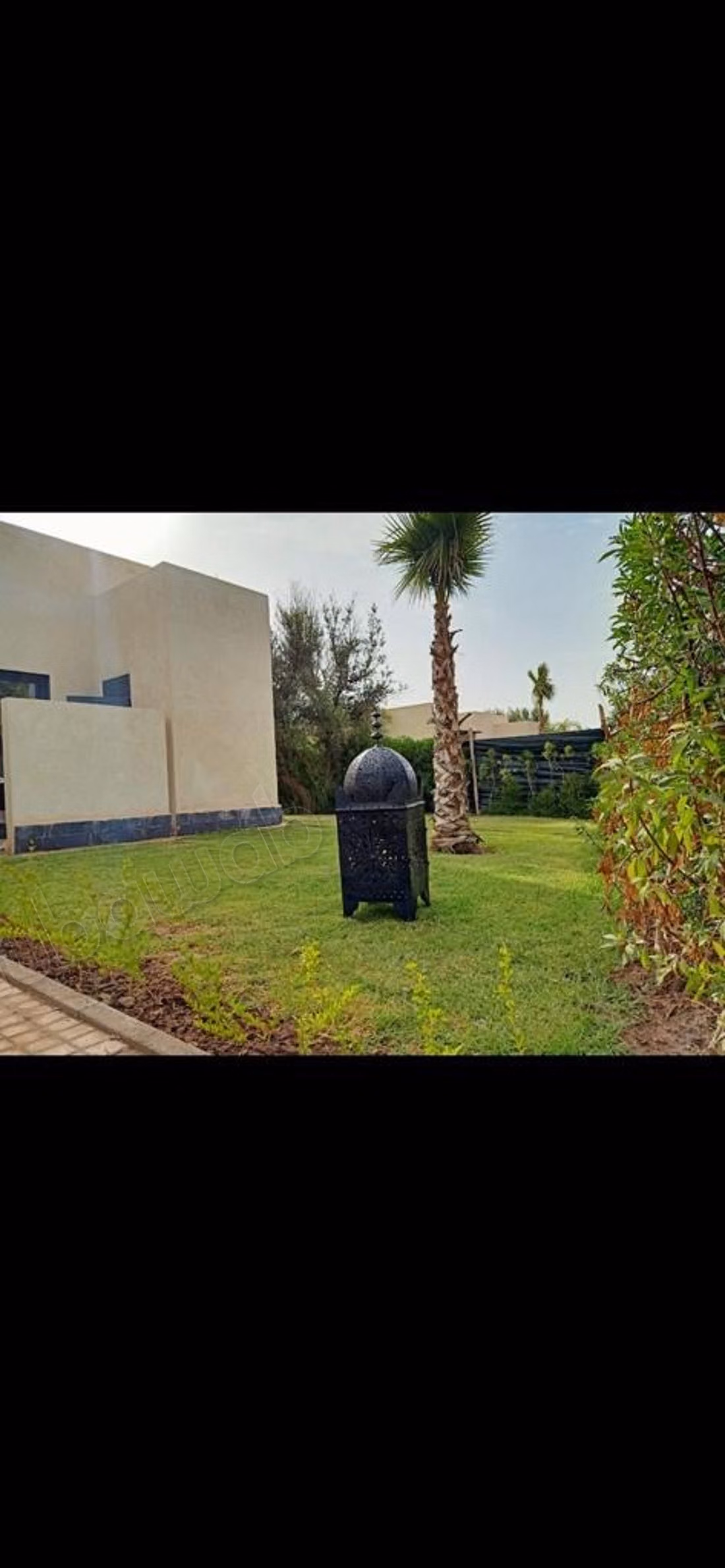 Villa de haut standing à vendre à Route de Fez. 3 chambres. Meublé