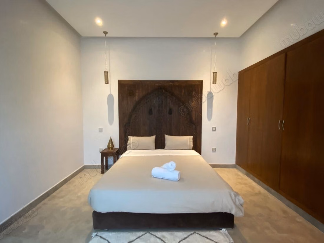 Villa de haut standing à vendre à Route de Fez. 3 chambres. Meublé
