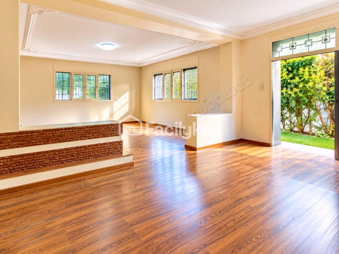 Villa van 200 m² in Casablanca