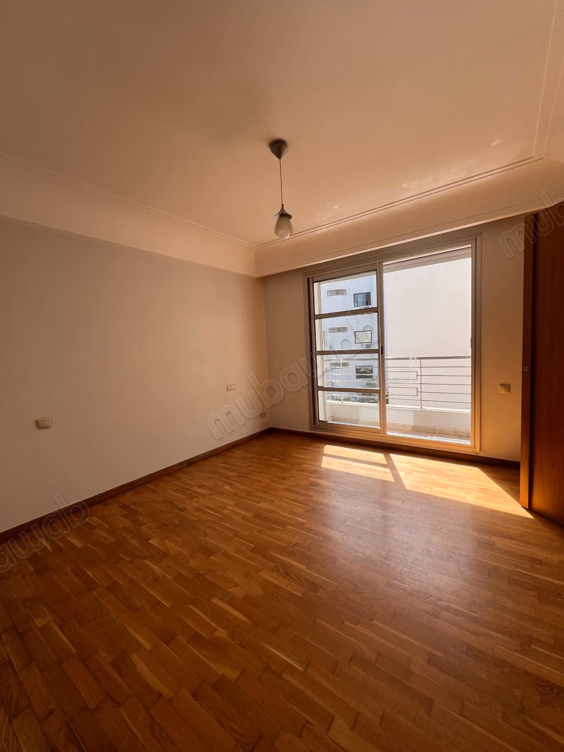 Prachtig appartement te huur in de Gouden Driehoek. 4 mooie kamers