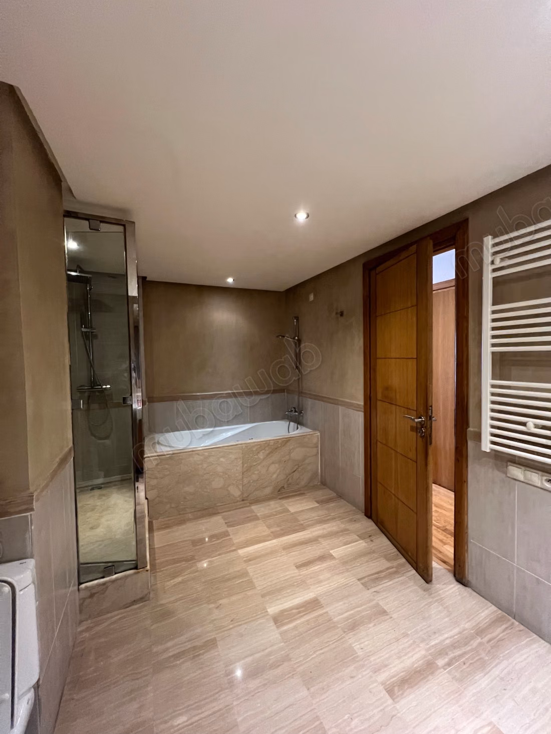 Prachtig appartement te huur in de Gouden Driehoek. 4 mooie kamers