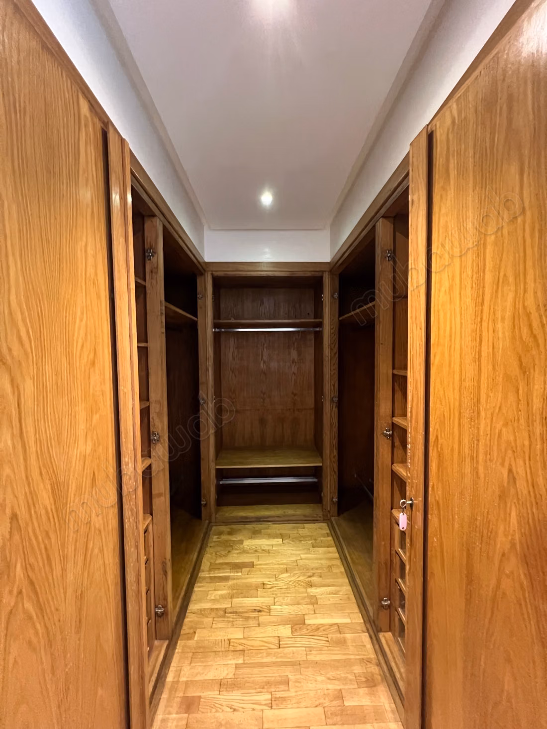 Prachtig appartement te huur in de Gouden Driehoek. 4 mooie kamers
