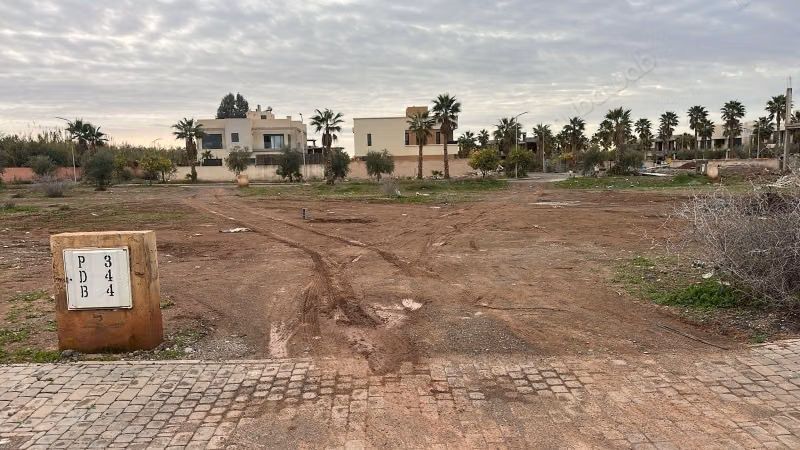 Casa di alta gamma in vendita a Route de Tahanaout. Superficie di 348 m². Servizio di portineria, bella piscina