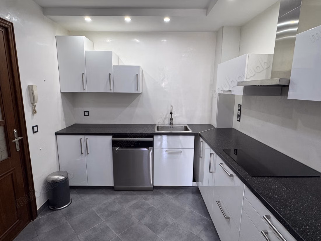 Appartement 107 m² f Mers Sultan — 11