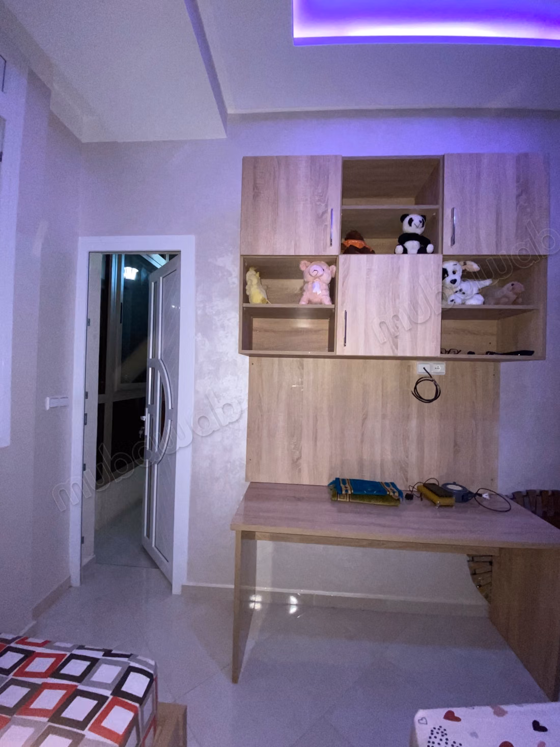 Appartamento molto bello in affitto a Hay Mohammadi. Superficie totale di 70 m². Completamente arredato