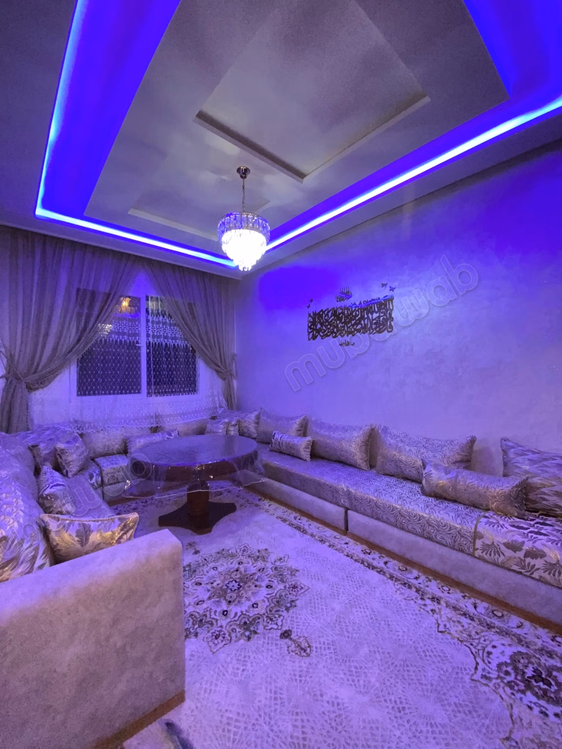 Appartamento molto bello in affitto a Hay Mohammadi. Superficie totale di 70 m². Completamente arredato