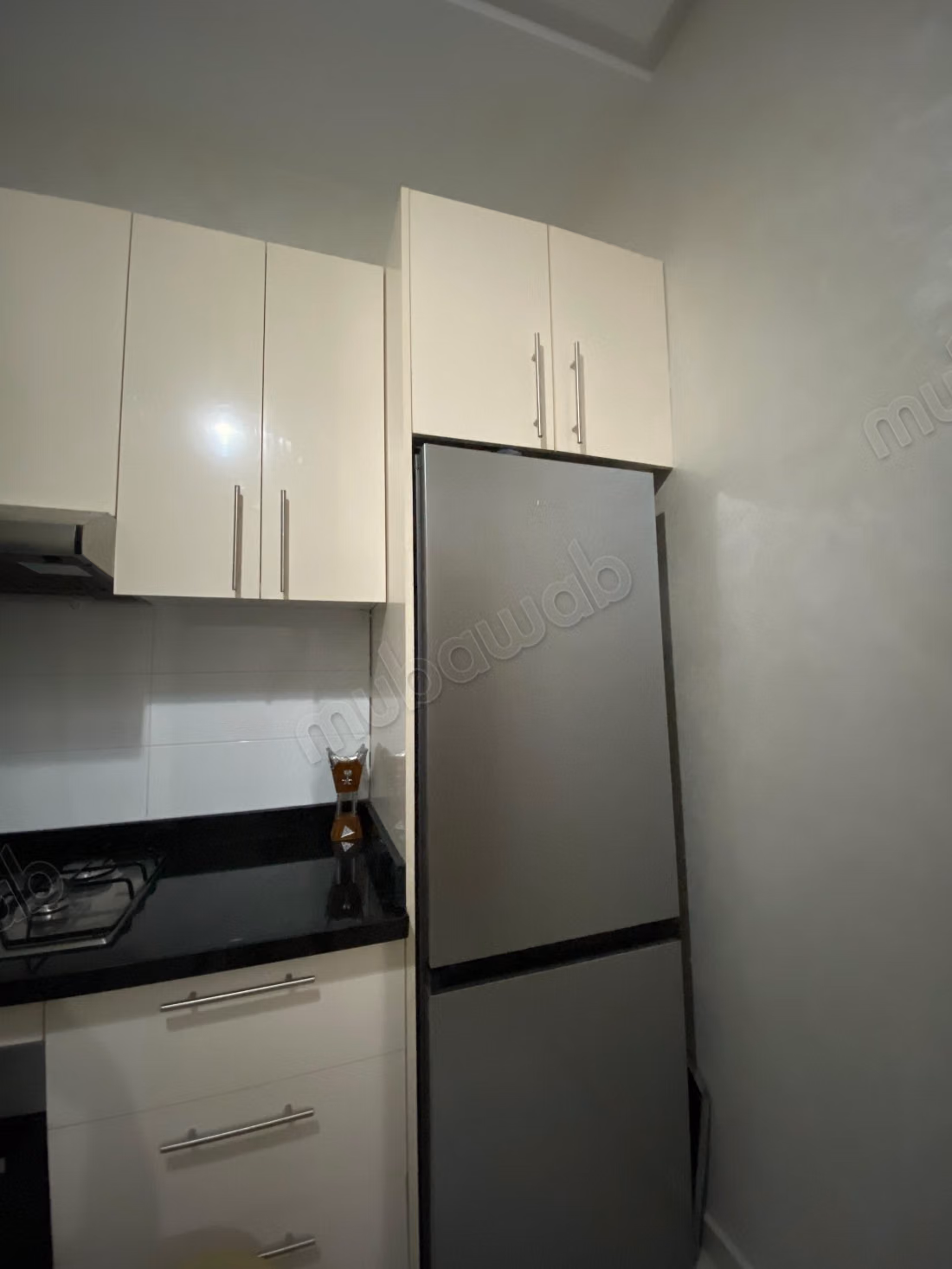 Appartamento molto bello in affitto a Hay Mohammadi. Superficie totale di 70 m². Completamente arredato