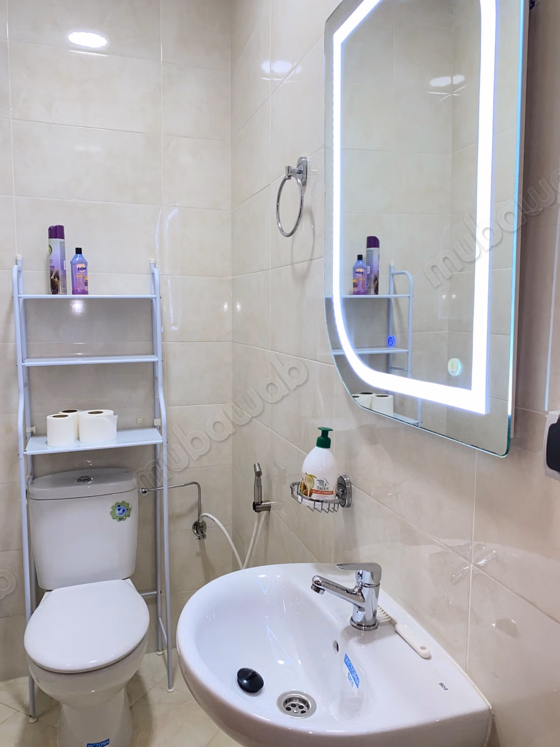Appartamento molto bello in affitto a Hay Mohammadi. Superficie totale di 70 m². Completamente arredato