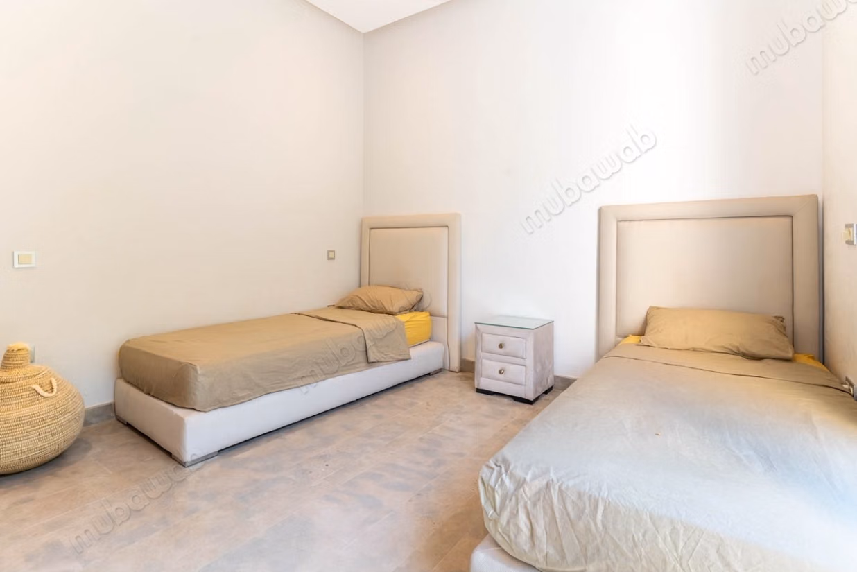 Villa de haut standing à louer à Route de Fez. 4 grandes pièces. Piscine et cheminée