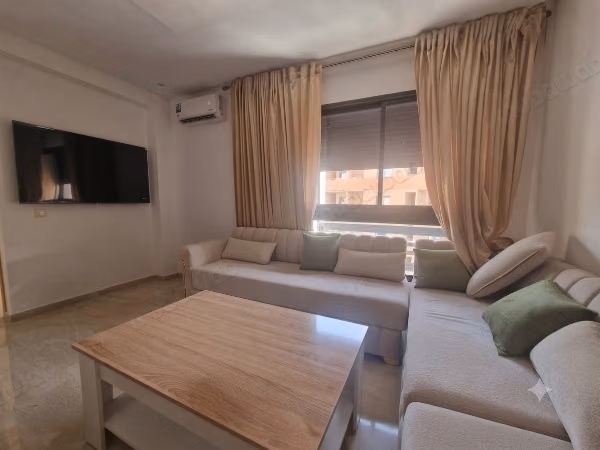 Rental of an apartment in Hivernage. 3 large rooms. Furnished