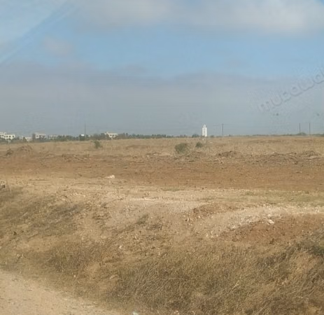 Terreno a Dar Bouazza in vendita con un'area di 14 ettari vicino al mare, contattami solo su WhatsApp