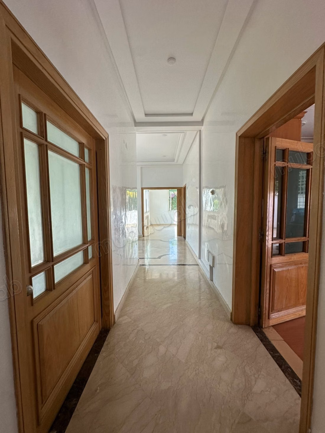 Oficinas en alquiler en Riyad. Superficie de 2200 m². Doble acristalamiento y calefacción central
