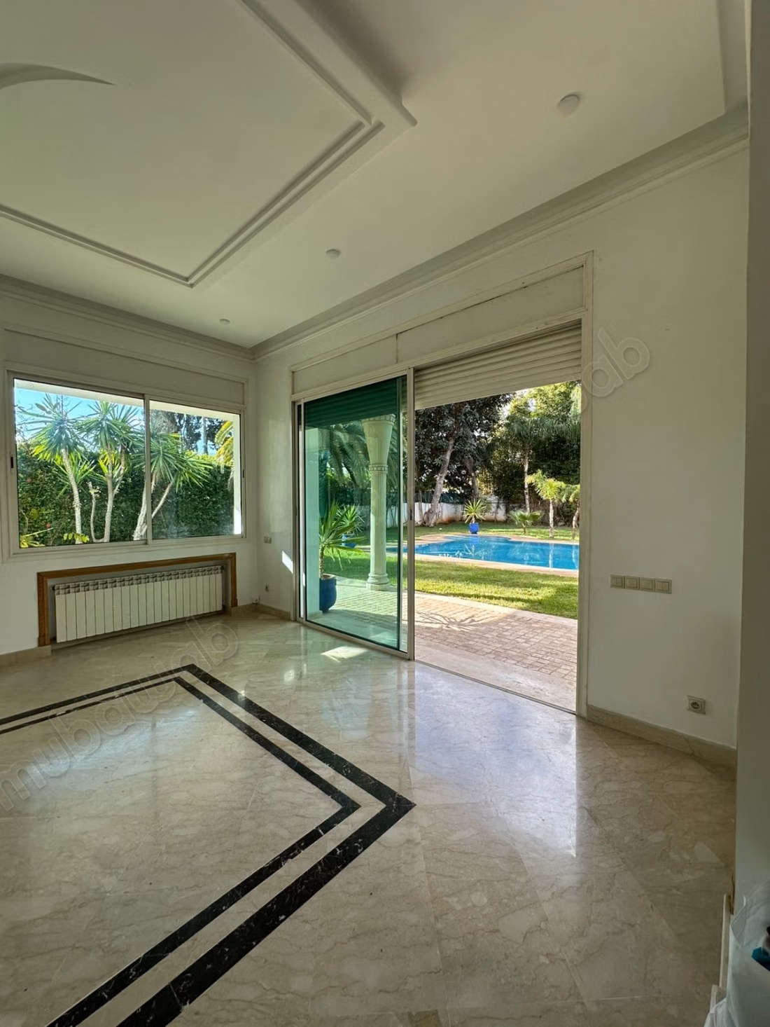 Oficinas en alquiler en Riyad. Superficie de 2200 m². Doble acristalamiento y calefacción central