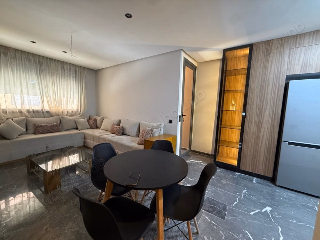 Apartment for rent on Casablanca Road. 2 great rooms. Furnished