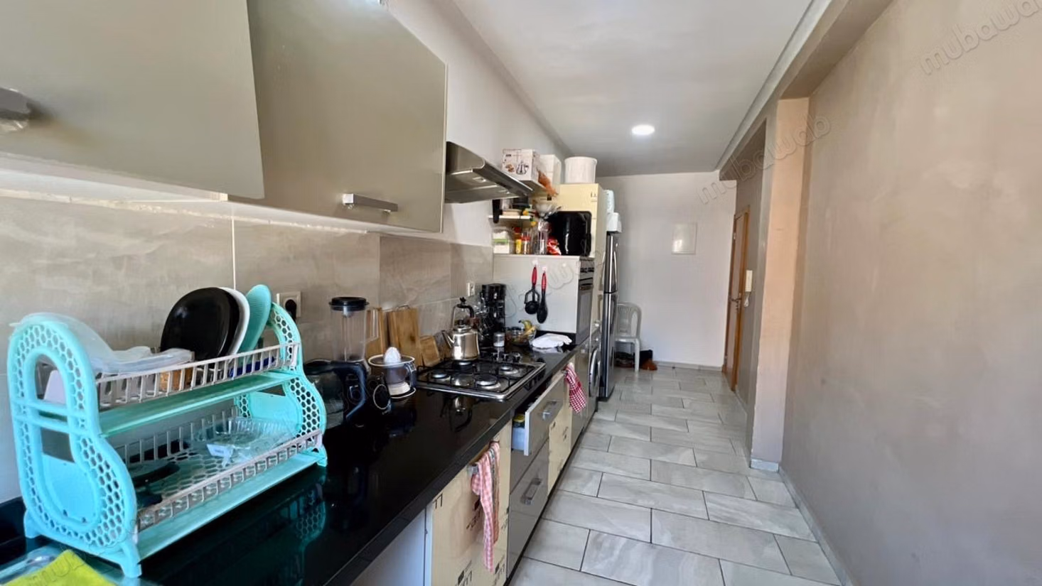 Sale of a beautiful apartment in El Mansouria. 3 large rooms. Double-glazed windows and reinforced door.
