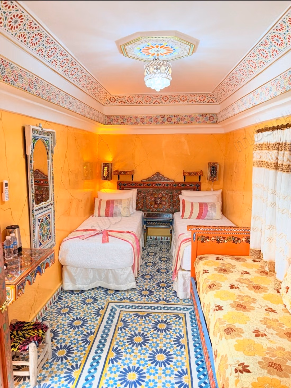 Vendita di un hotel Riad di fronte al palazzo reale di Tetuán