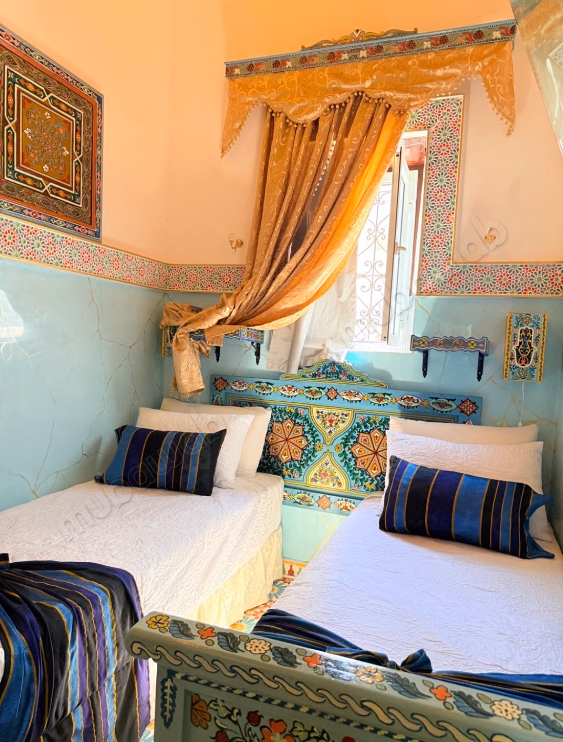 Vendita di un hotel Riad di fronte al palazzo reale di Tetuán