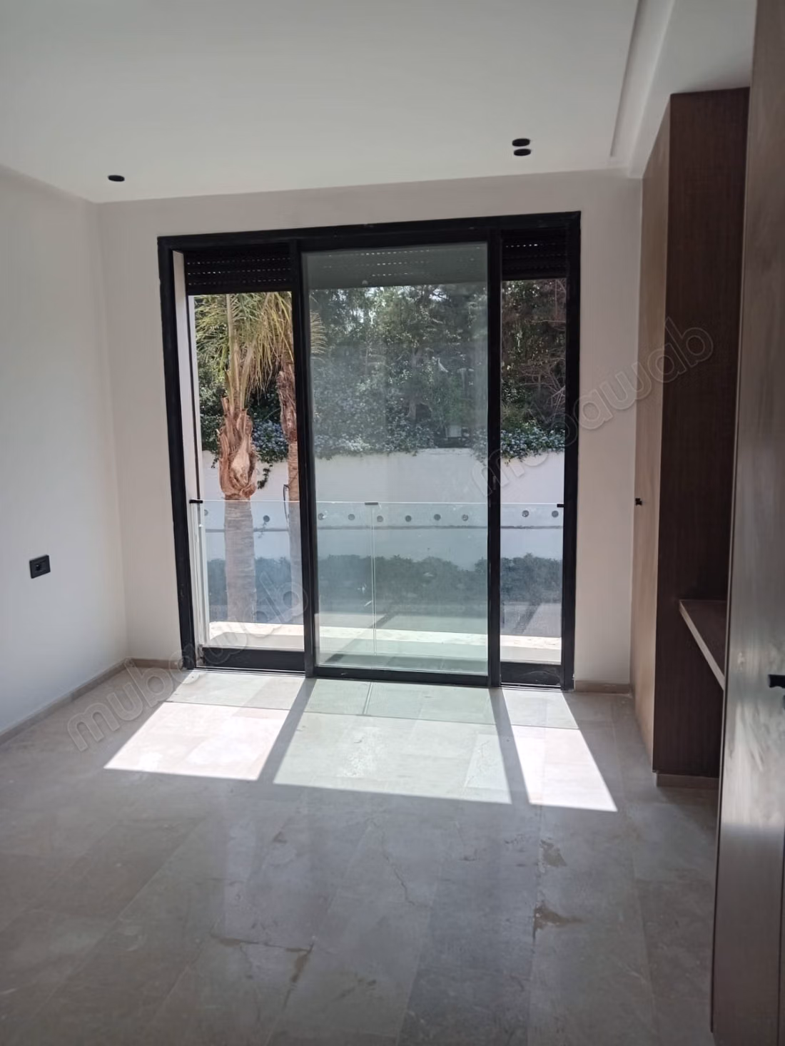 Bella residencia con piscina