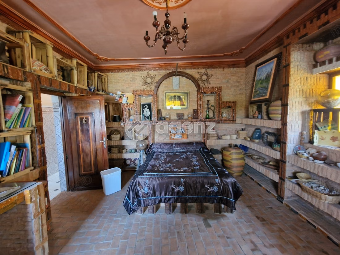 Villa for sale 551 m², 6 bedrooms Zahwa Meknès