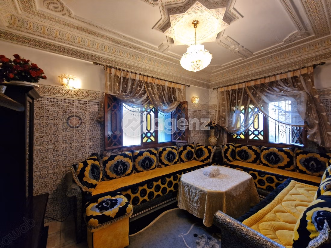 Villa for sale 551 m², 6 bedrooms Zahwa Meknès