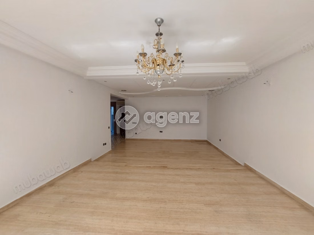 Appartement à vendre 173 m², 3 chambres 
Les Hôpitaux 
Casablanca