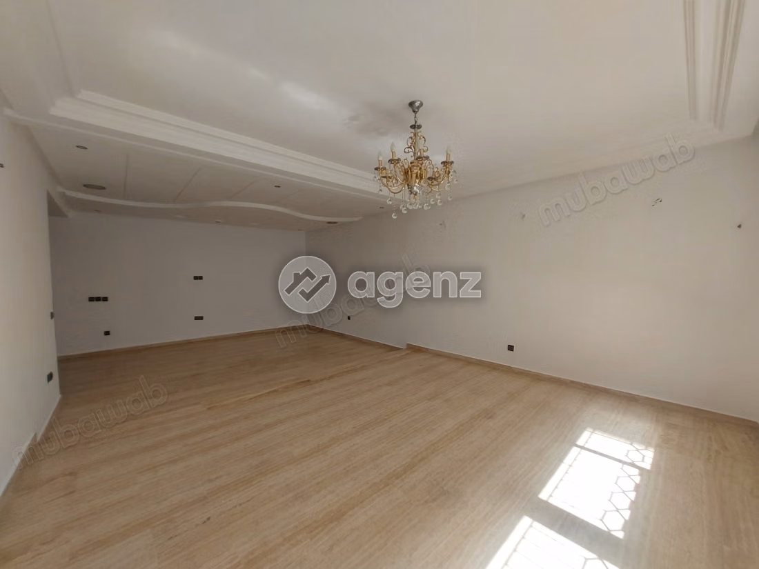 Appartement à vendre 173 m², 3 chambres 
Les Hôpitaux 
Casablanca