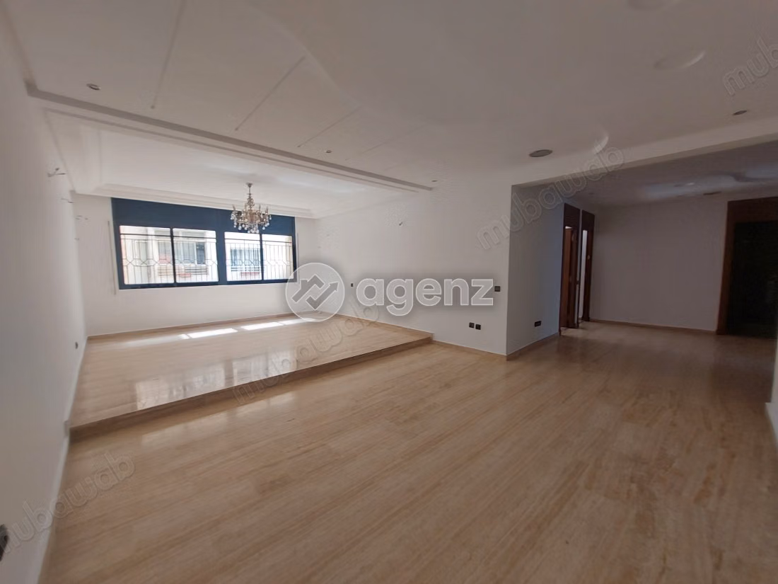 Appartement à vendre 173 m², 3 chambres 
Les Hôpitaux 
Casablanca
