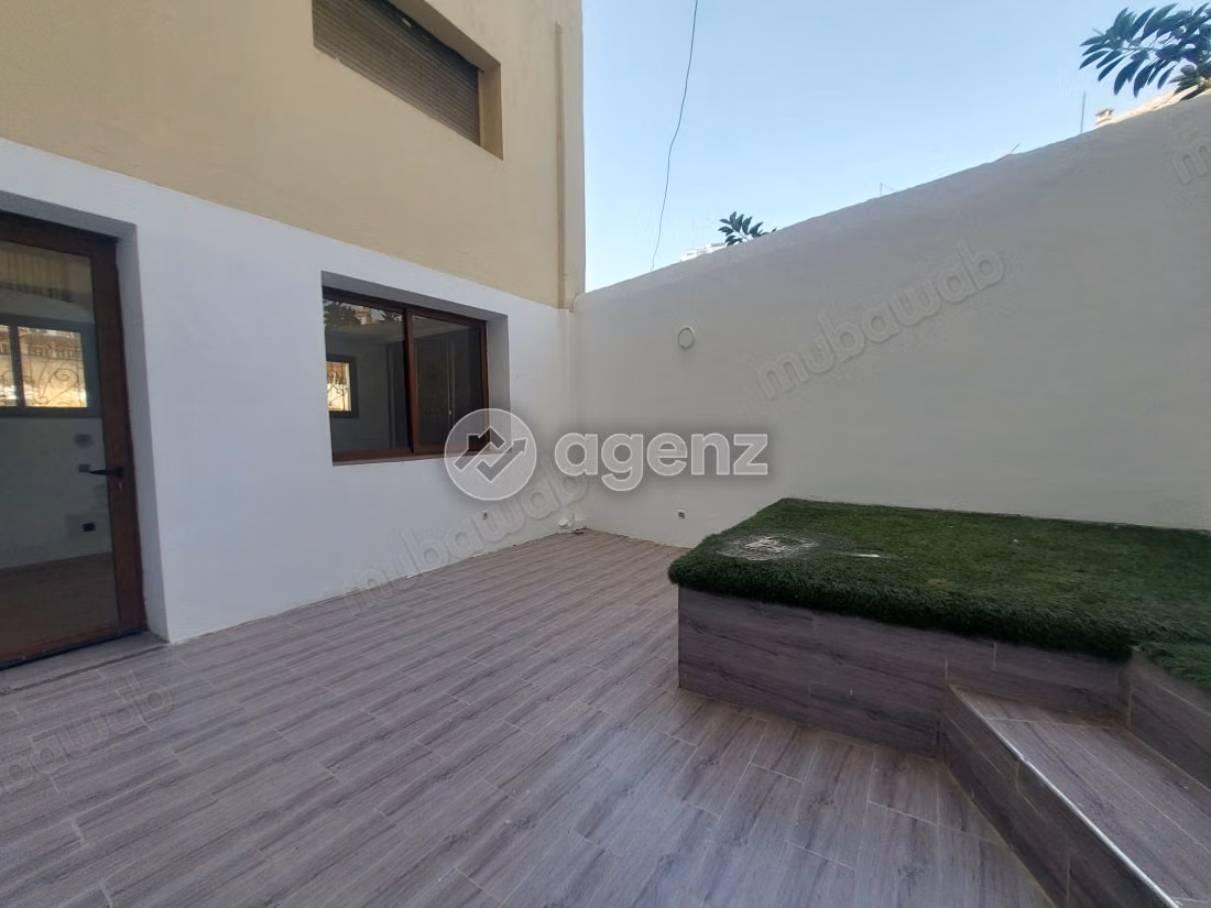Appartement à vendre 173 m², 3 chambres 
Les Hôpitaux 
Casablanca