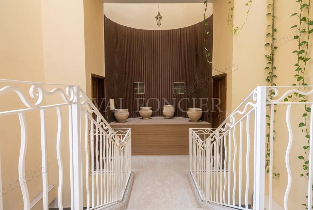 Vente Spacieux duplex 440m2 4chambres avec grand jardin Californie,
Casablanca — 6