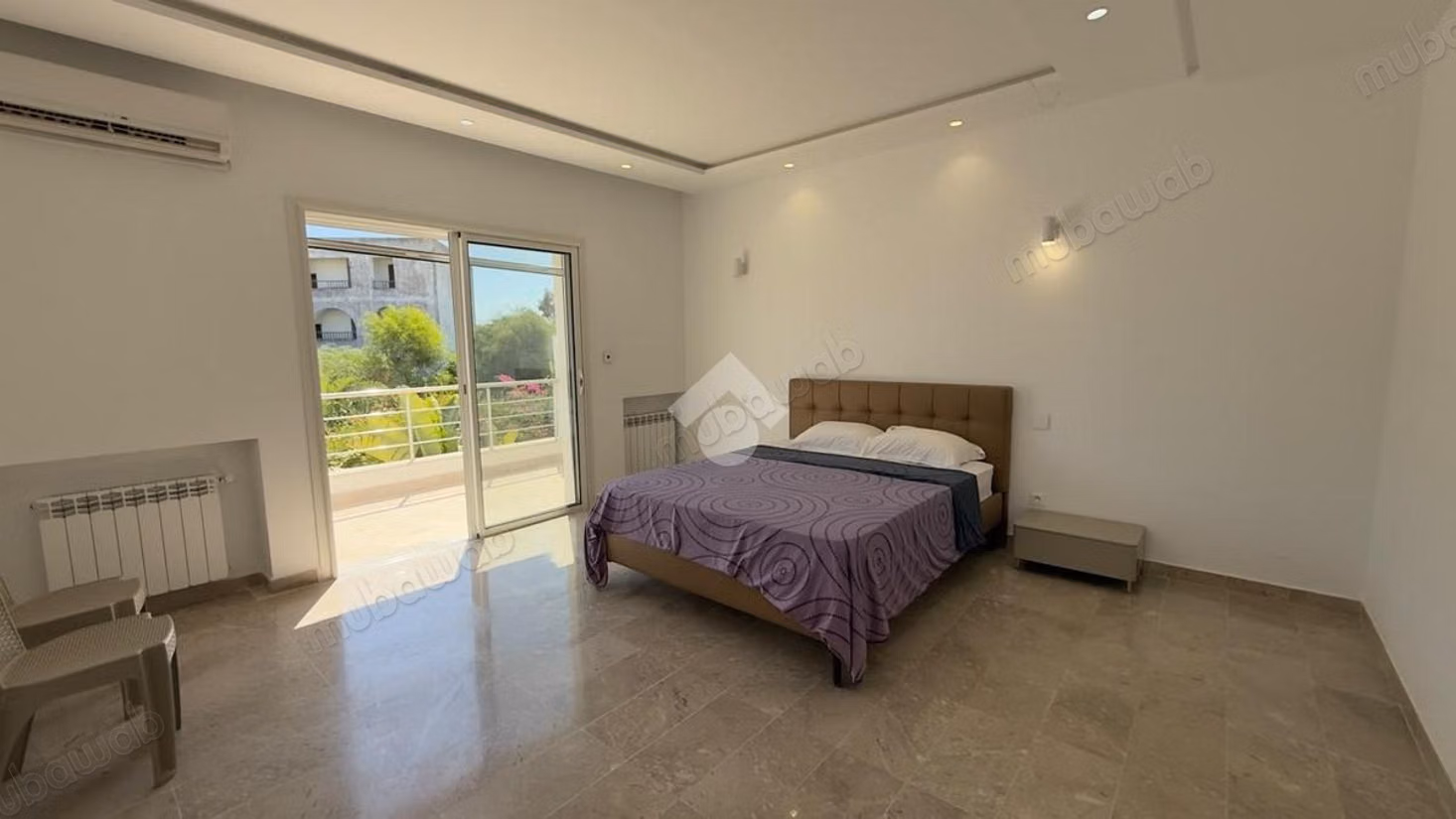 Semi-detached villa for sale