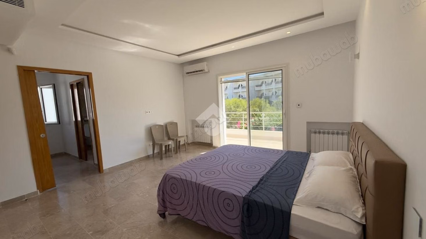 Semi-detached villa for sale