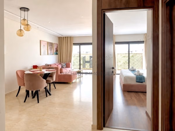 Apartamento a la venta en Bourgogne Ouest. 2 habitaciones grandes. Bien amueblado