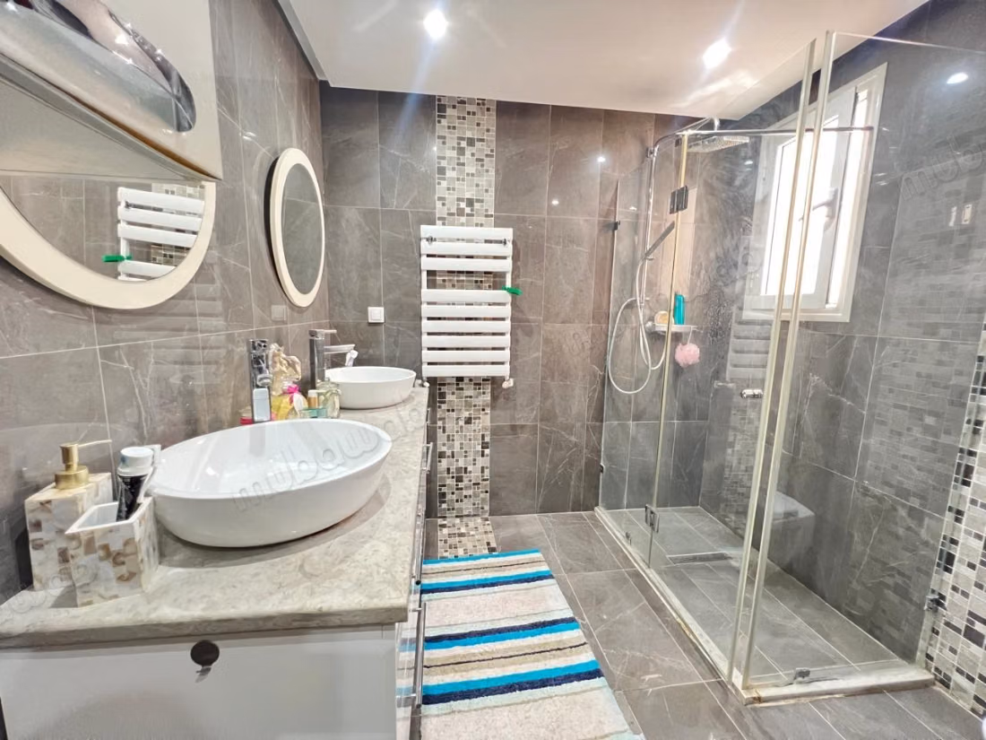 A louer: Villa avec piscine à Hammamet