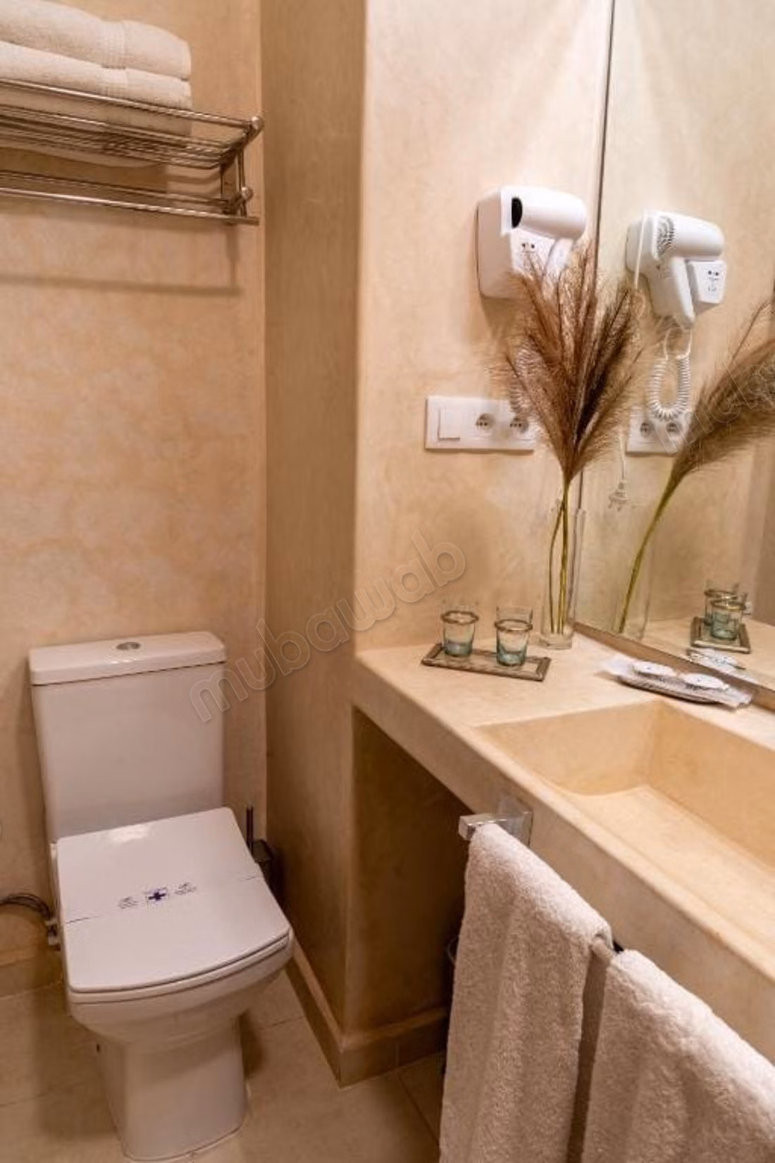 Superbe riad à vendre à Arset El Houta. 8 pièces. Meublé
