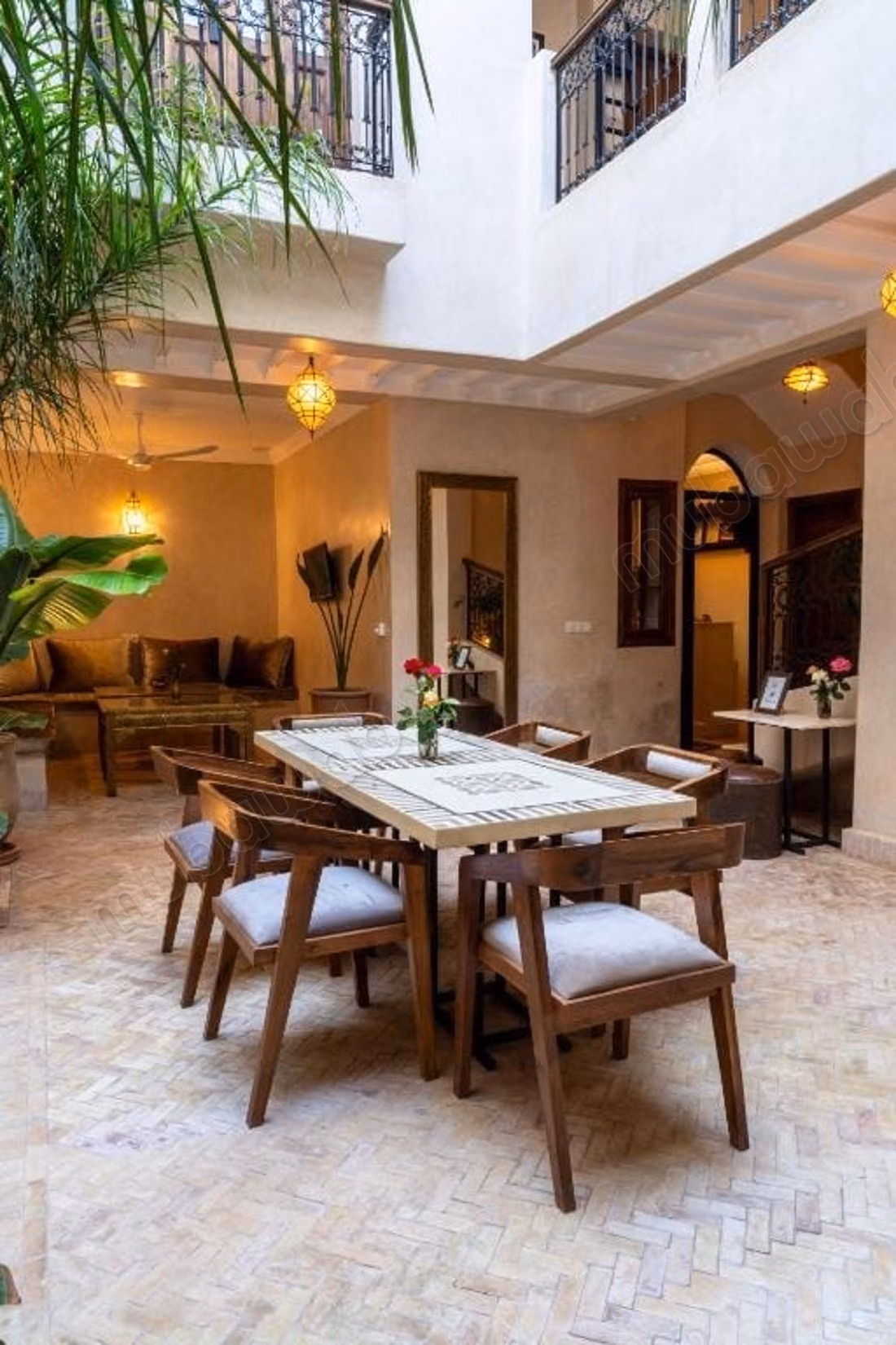 Superbe riad à vendre à Arset El Houta. 8 pièces. Meublé