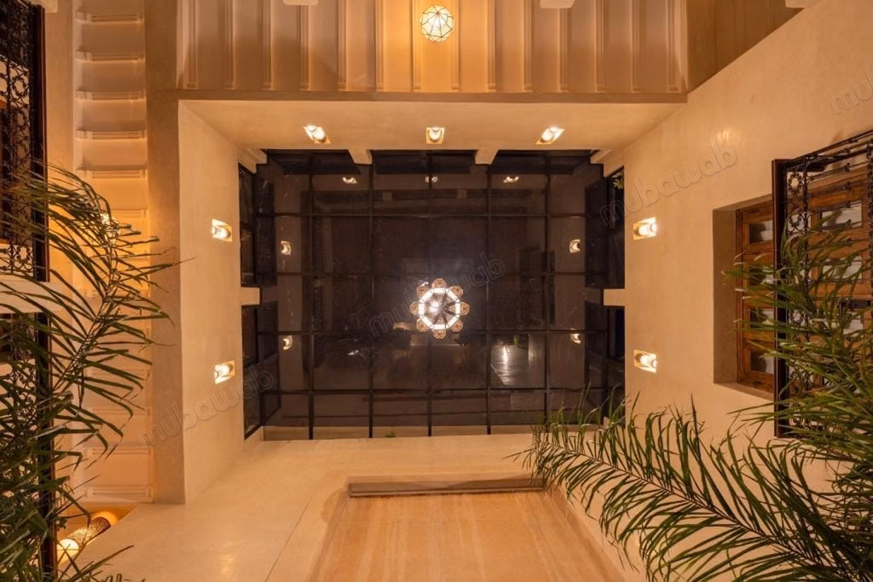 Superbe riad à vendre à Arset El Houta. 8 pièces. Meublé