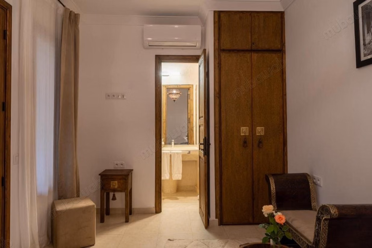 Superbe riad à vendre à Arset El Houta. 8 pièces. Meublé