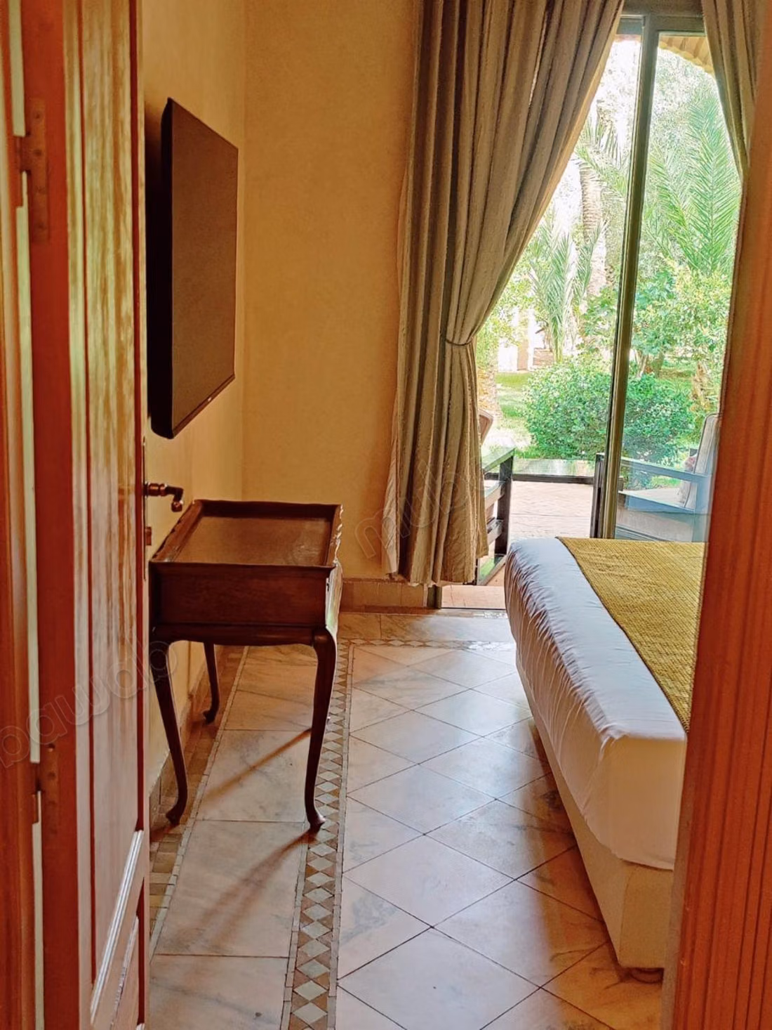Appartement en vente à Ennakhil Palmeraie. 4 grandes pièces. Meublé