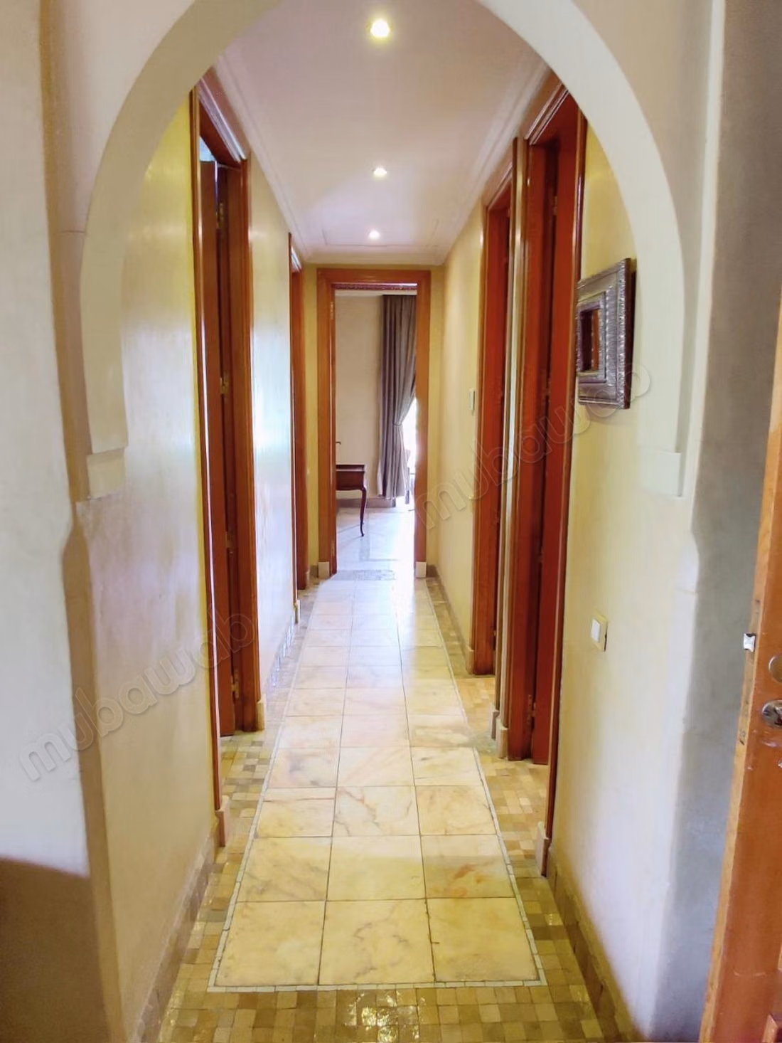 Appartement en vente à Ennakhil Palmeraie. 4 grandes pièces. Meublé