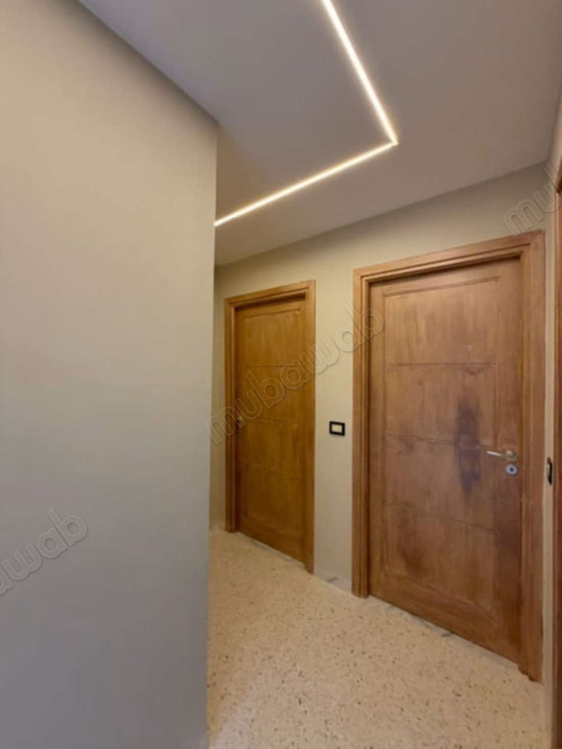 For rent an S2 apartment on the 5th floor in Mourouj