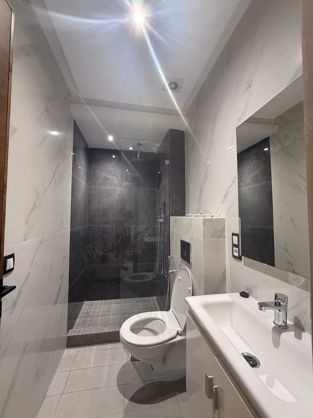 Beautiful apartment for sale in Mertil. 2 rooms. Satellite dish