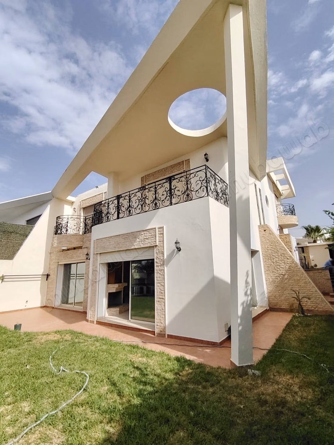 Bella villa a Iligh