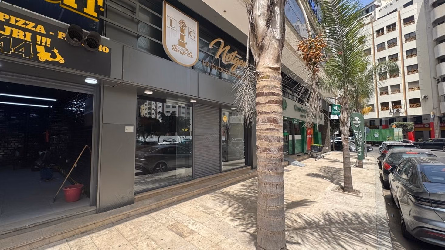 Porta in Vendita – Locale Commerciale