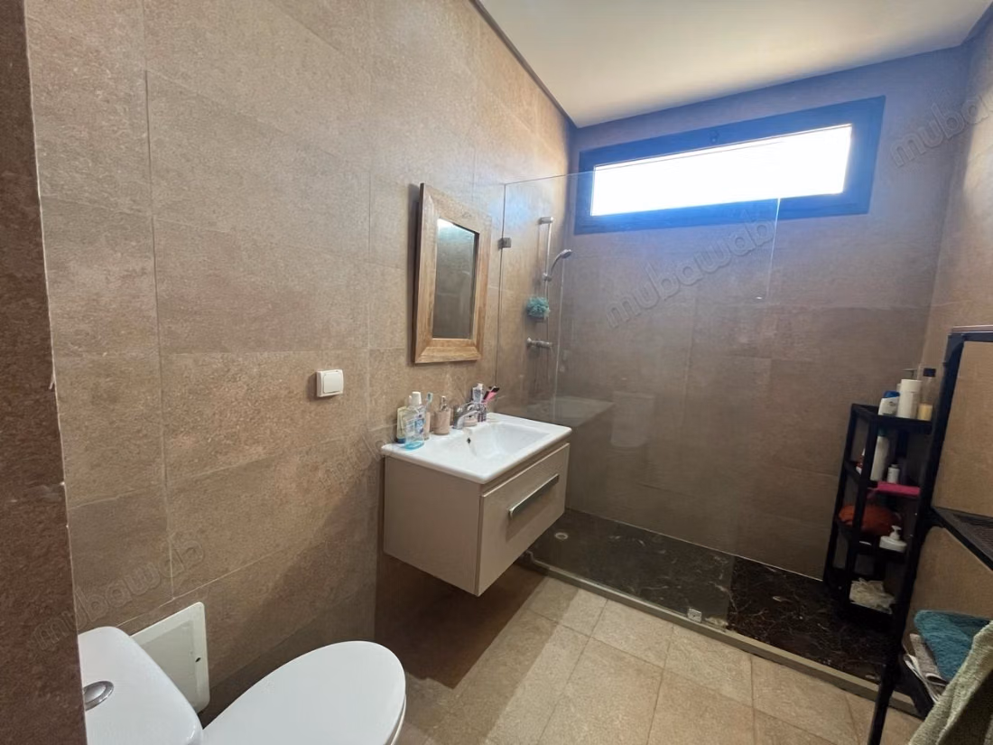 Luxurious villa for sale in Dar Bouazza 230m2 with pool, gated community