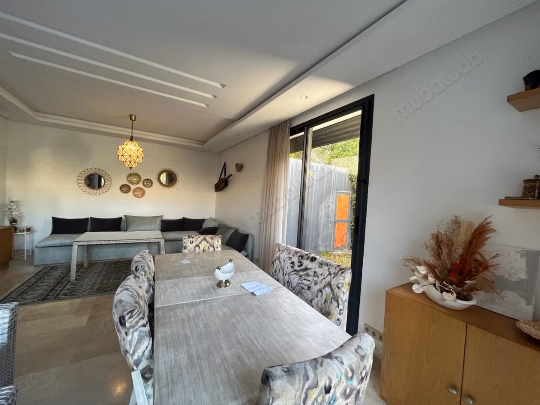 Luxurious villa for sale in Dar Bouazza 230m2 with pool, gated community