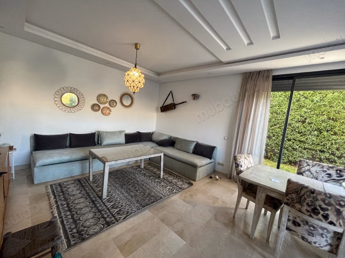 Luxurious villa for sale in Dar Bouazza 230m2 with pool, gated community